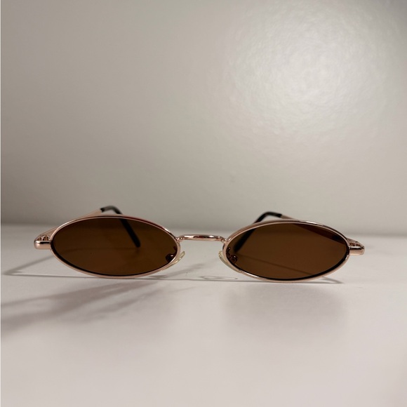 None Accessories - Oval Rose Gold Frame Sunglasses with Brown Lenses